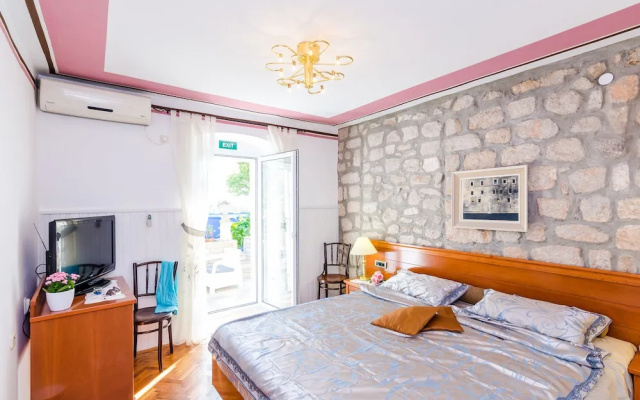 Apartments Nicol