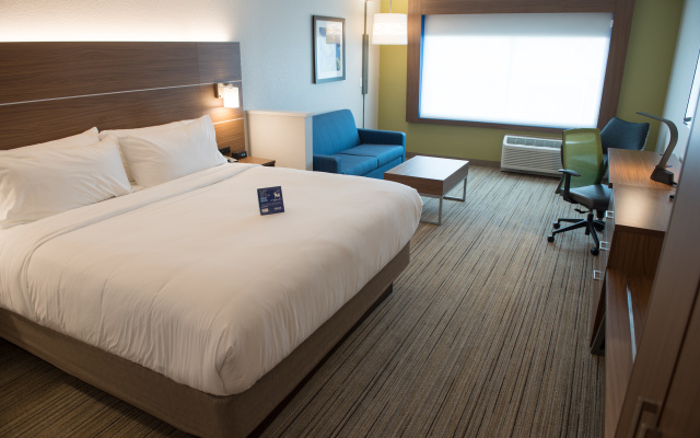 Holiday Inn Express & Suites Dayton Southwest by IHG