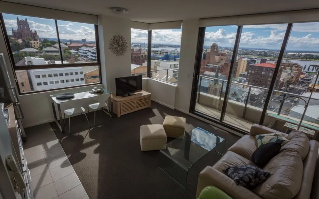Watt Street Studio Apartment w/ Ocean Views