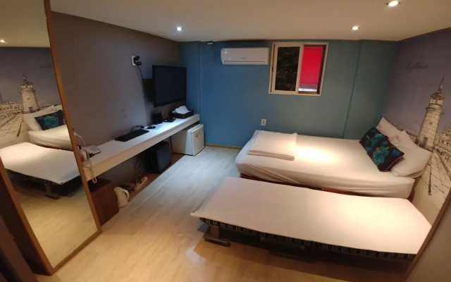 Motel A
