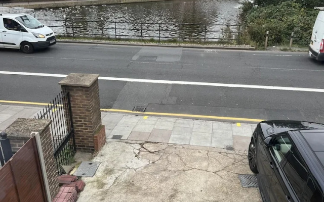 South London Single Bedroom in Mitcham