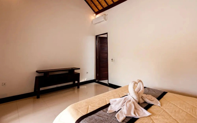 De Cahyani Private Villa by Supala