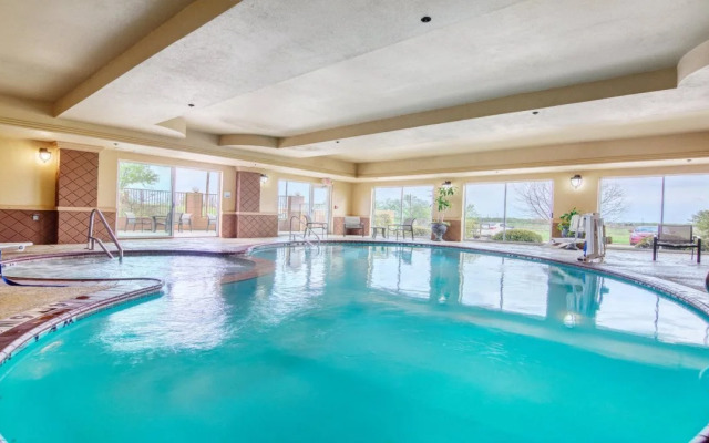 Country Inn & Suites by Radisson, Terrell