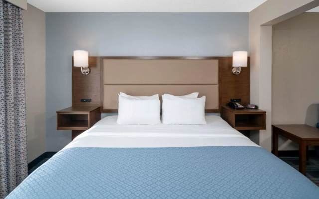 Holiday Inn Express Mobile I-65 by IHG
