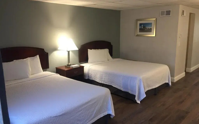 Hyannis Inn