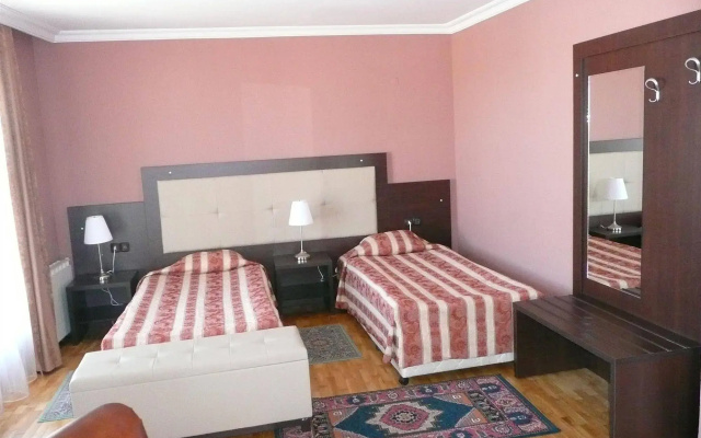 Hotel Consul