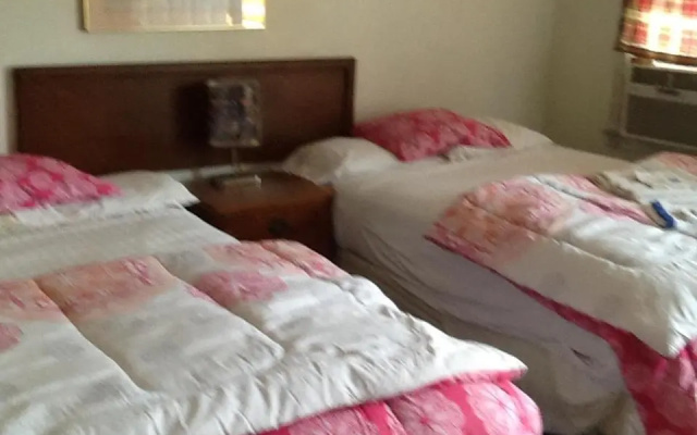 Rosenberg Motel