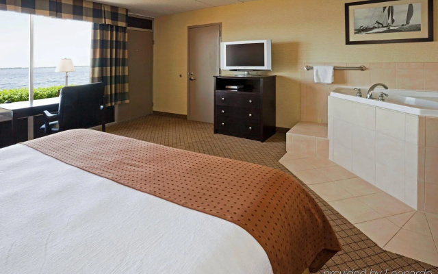 Holiday Inn Detroit Lakes by IHG
