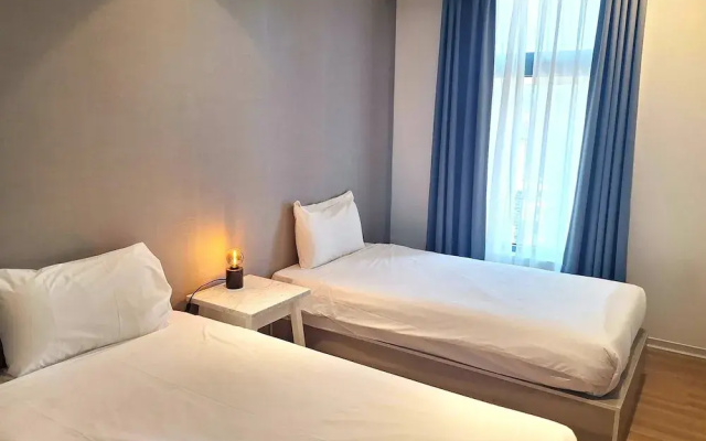 AKA Hotel