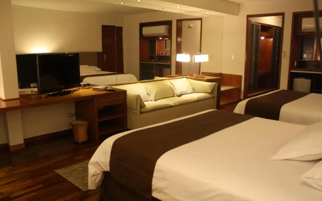Yacht & Golf Club Paraguayo, a Tribute Portfolio Resort