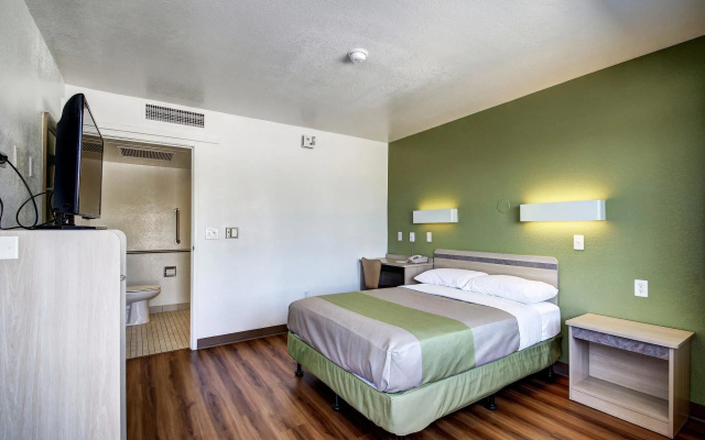 Econo Lodge Midvale