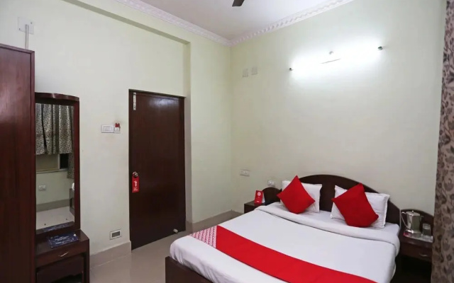 Cozycom By OYO Rooms