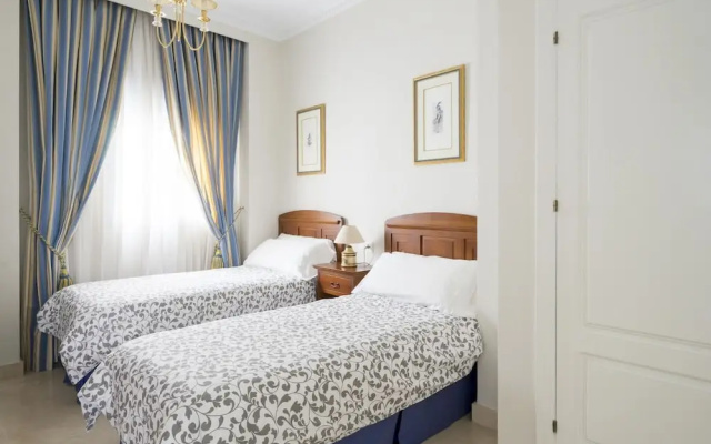 Alluring Apartment in Seville With Garden