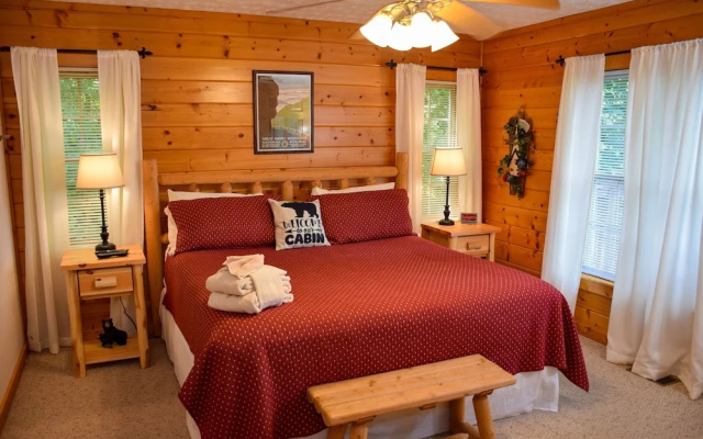 GRANDMOTHER'S - 4 Br Cabin