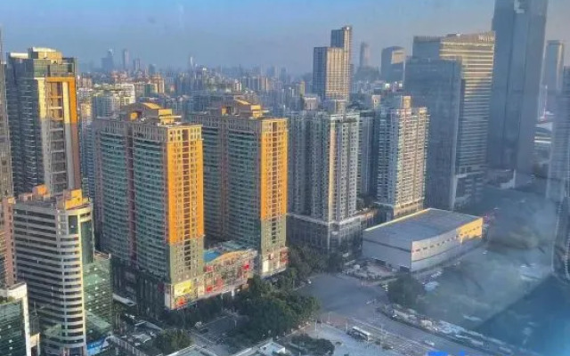 Linzhi Apartment (Zhonghui Plaza Guangzhou East Railway Station)