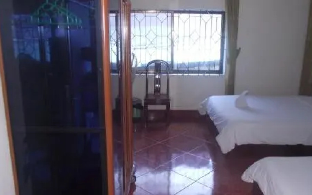 Paris Guest House 1