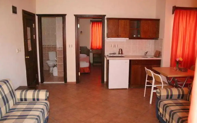 Ozhan Apartments
