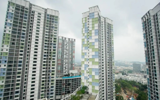Luxury Penthouse iCity Near Mall & Themepark FREE PARKING