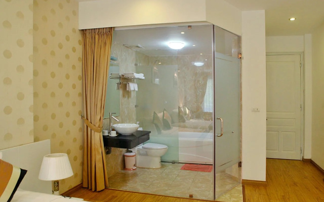 Splendid Star Suites Hotel