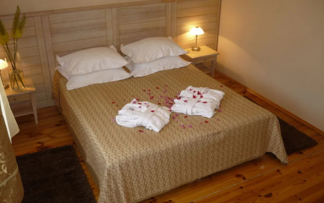 Seasons SPA Boutique Hotel