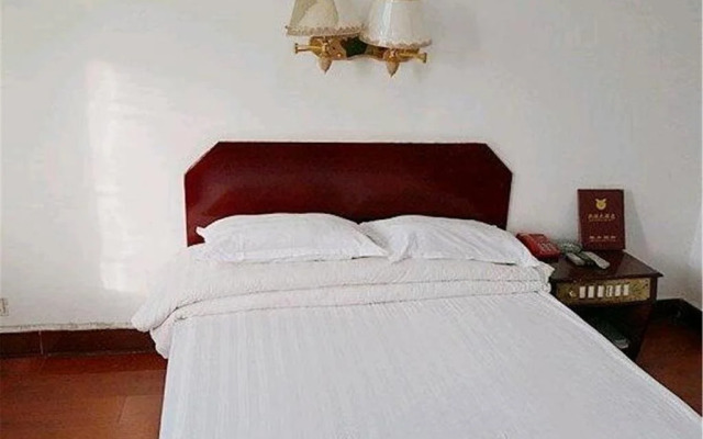 Zhongxiang Kaixuan Inn