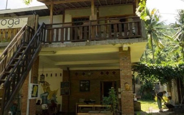 Gypsea Yoga Eco Retreat