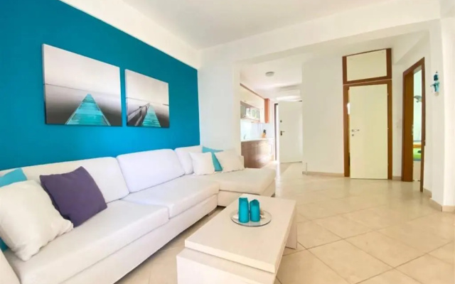 Elena First Line Beach House (2 Bedrooms 6 Guests)