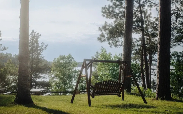 Timber Bay Lodge & Houseboats
