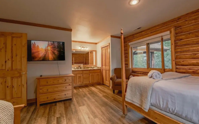 Wilderness Club Lodge For 25