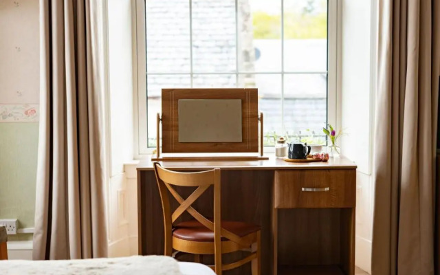 Inverkip Hotel