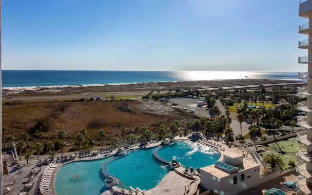 Two-bedroom With Breathtaking Views - Unit Crd1001