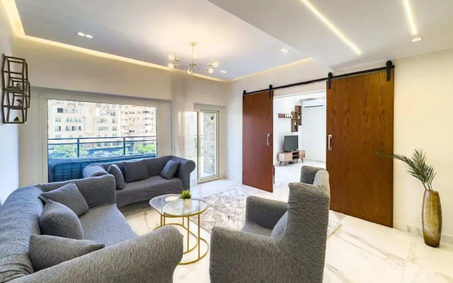 Xuru Stays I The 2bdr Emerald Pearl @ Heart of Heliopolis