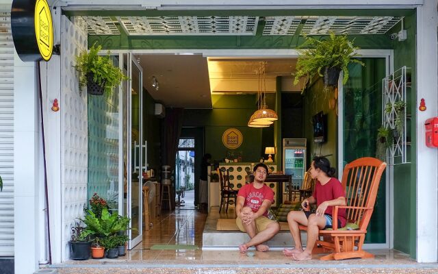Baan Baan Hostel вид на фасад