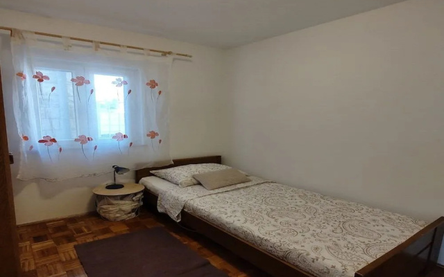 Apartment Angelina - Three Bedroom Apartment With Balcony and Sea View