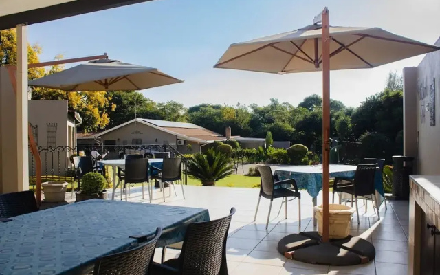 Oaklands inn and Conference centre