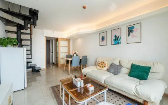 Holiday Sunshine Apartment