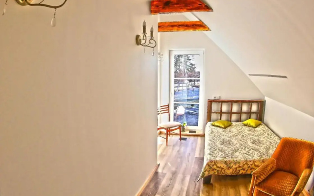 Vivaldi Lake House