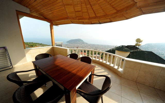 Villa with Majestic Views 1036