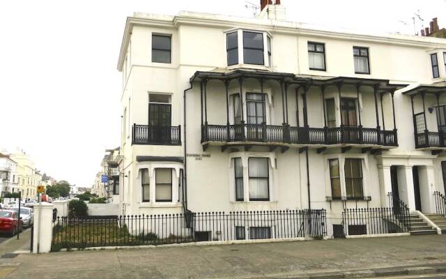 Отель Brighton Getaways-Beach View вид на фасад