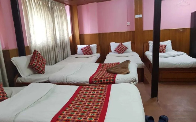 4 Seasons Hostel