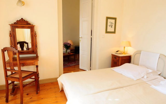 Hotel Omiros