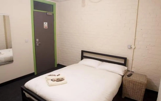 Victoria Warehouse Hotel