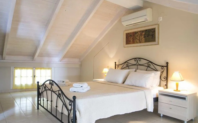 Irena Studios And Apartments