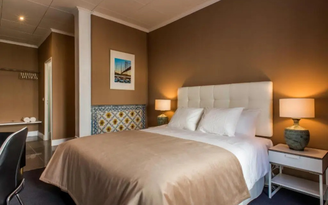 PH Downtown Suites