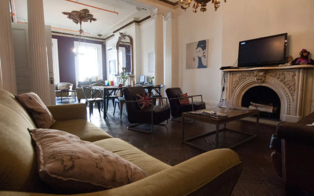 HI - Baltimore Hostel