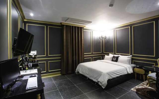 Iksan Mary Hotel