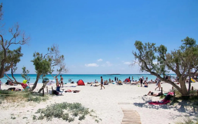 Feneri Traditional House Apt 1- 20' from Elafonisi beach