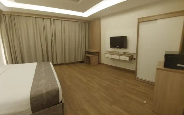Golden Tulip Abha