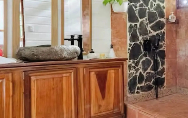 Private Caribbean Villa, Hot Jacuzzi & Pool