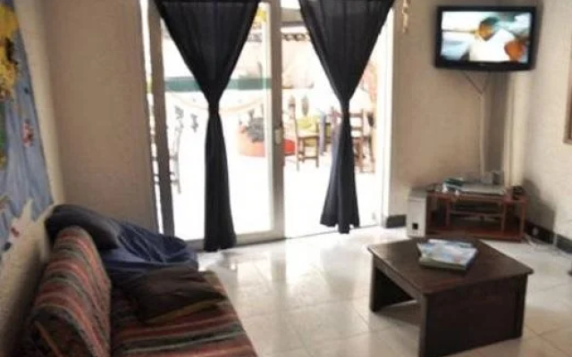 Waypoint Hostel